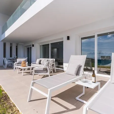 Al4-1901 - - Alcazaba Lagoon * Estepona