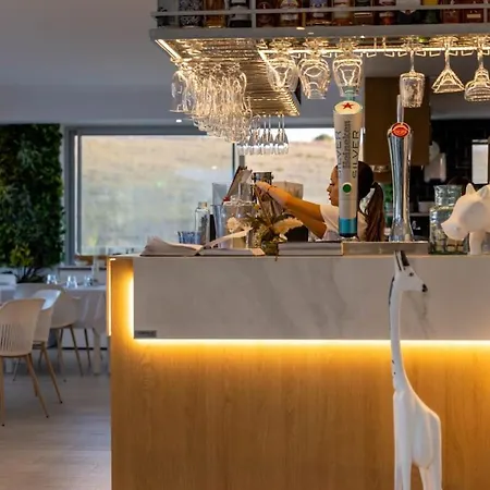 Al4-1901 - - Alcazaba Lagoon * Estepona