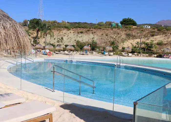 Al4-1901 - - Alcazaba Lagoon * Estepona