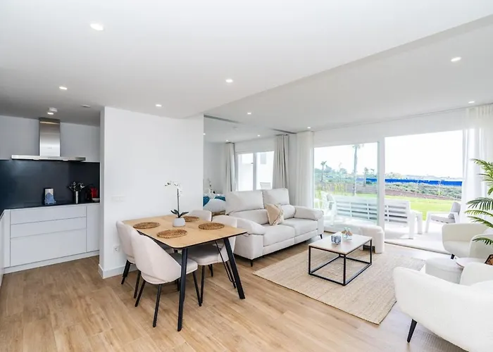 Al4-1901 - - Alcazaba Lagoon *