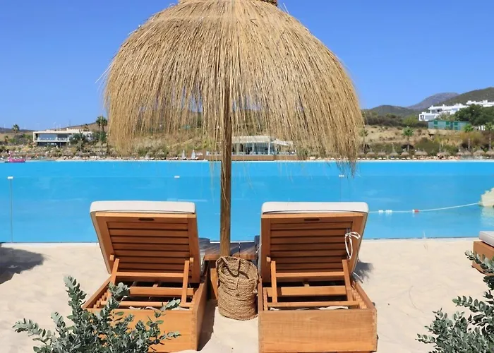 Al4-1901 - - Alcazaba Lagoon Estepona