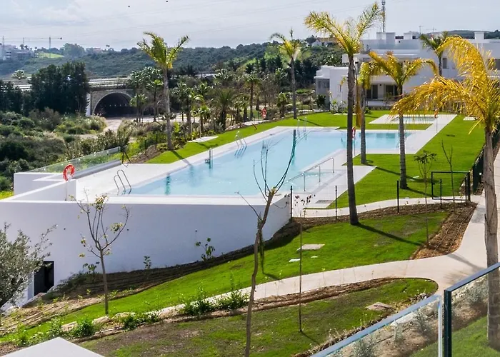 Al4-1901 - - Alcazaba Lagoon Estepona